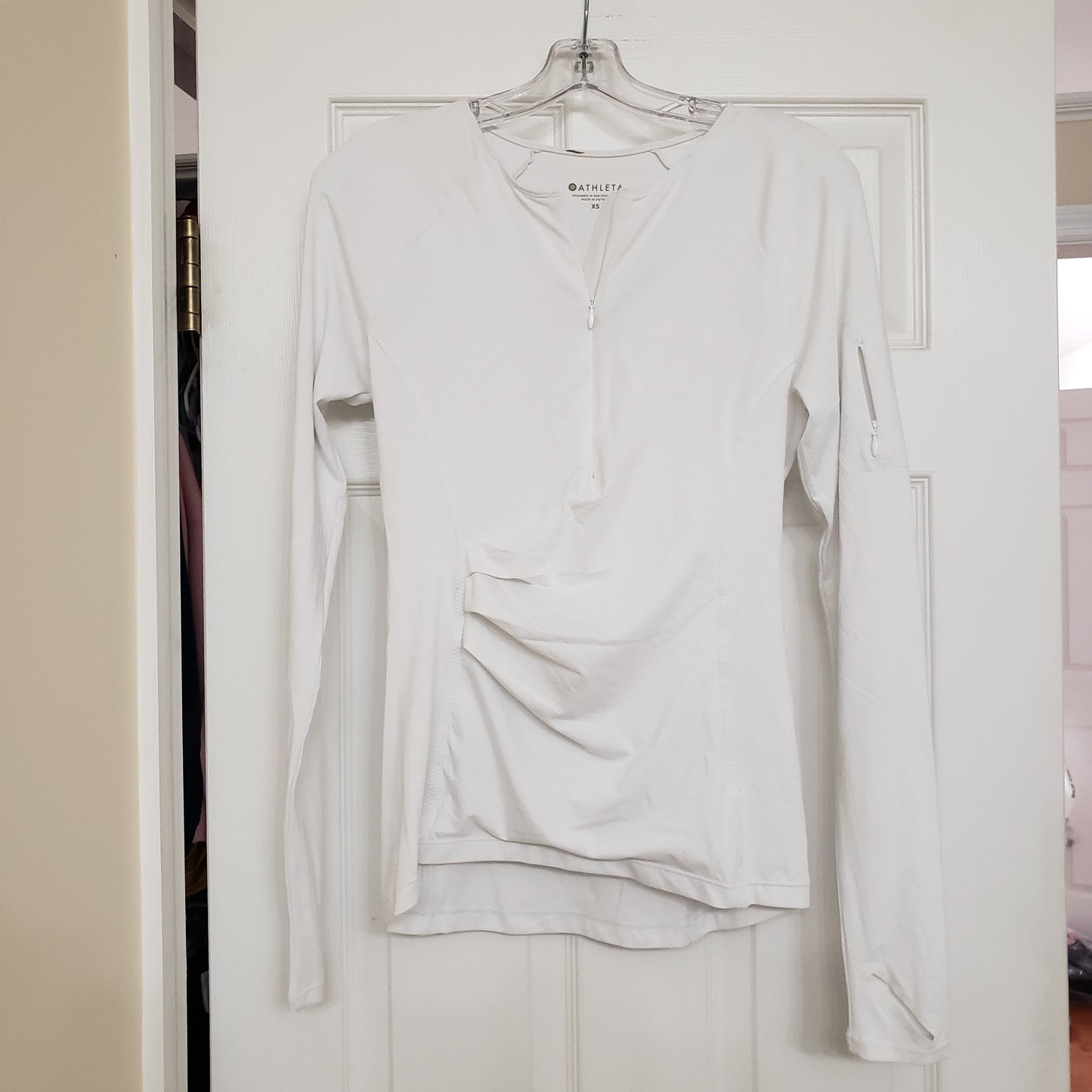 REDUCED #142 Athleta Women's XS Long Sleeve Running Top
