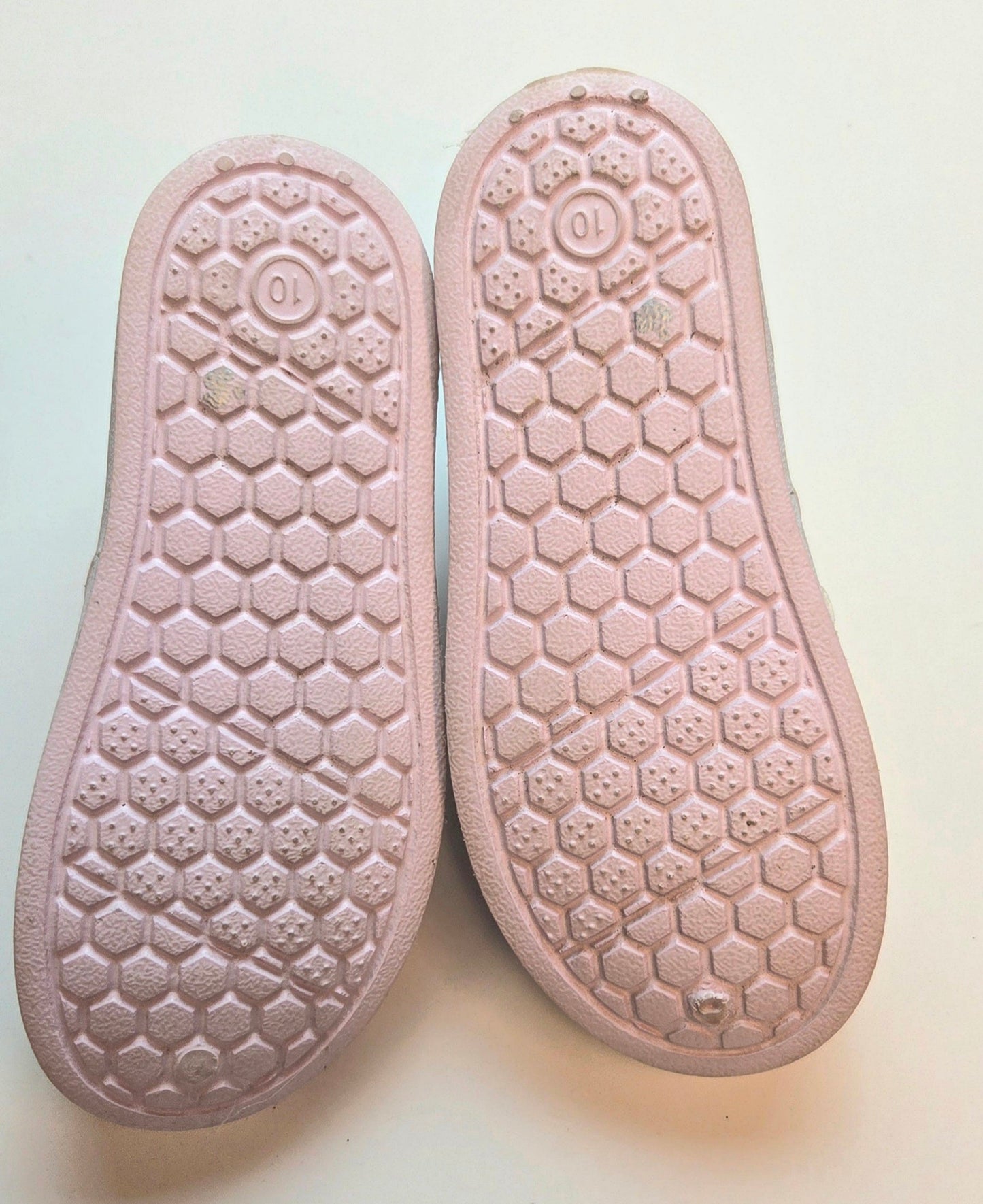 #152 - Shimmery Pink Cat and Jack Shoes, Native Dupes, Girls Size 10, VGUC