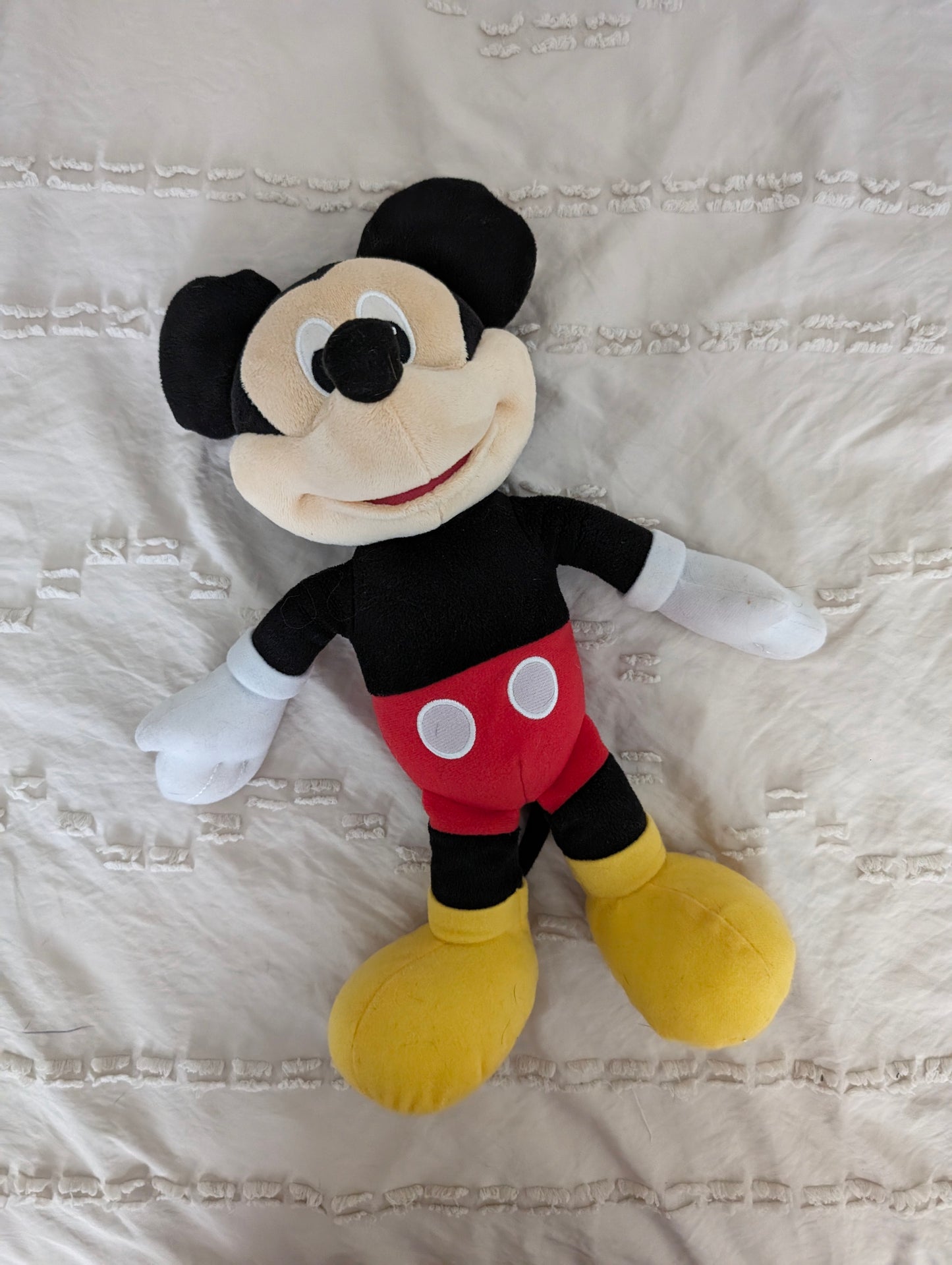 Mickey mouse plush (sings Hot dog!)
