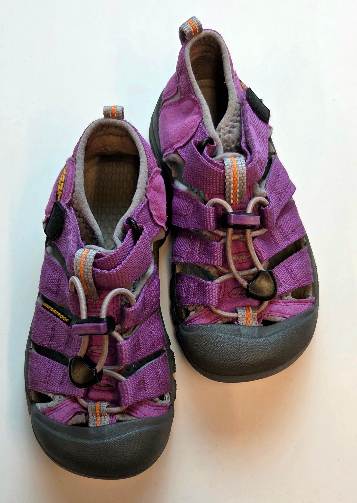#152 -  Purple Keen Shoes, Girls Size 13, GUC