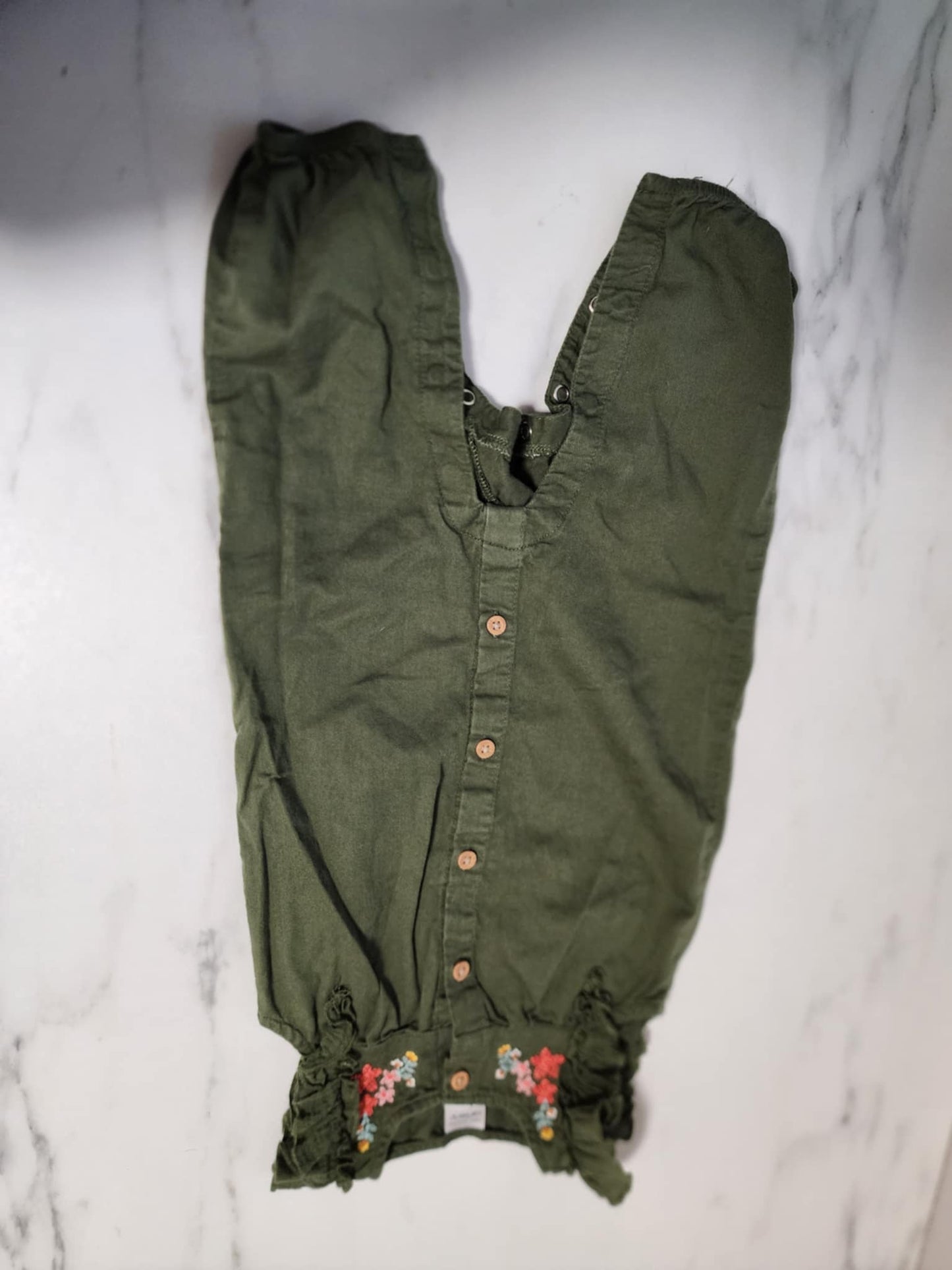 #178 Carter's romper baby girl size 3-6 months