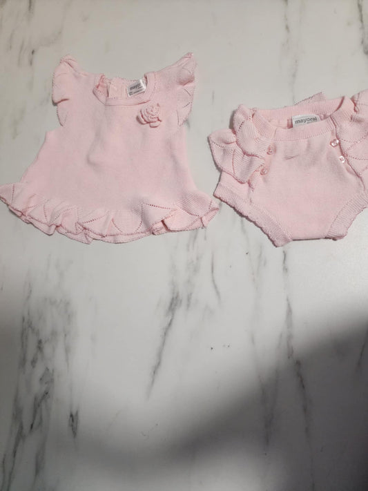 #178 Mayoral 2 piece outfit size newborn 2-4 months