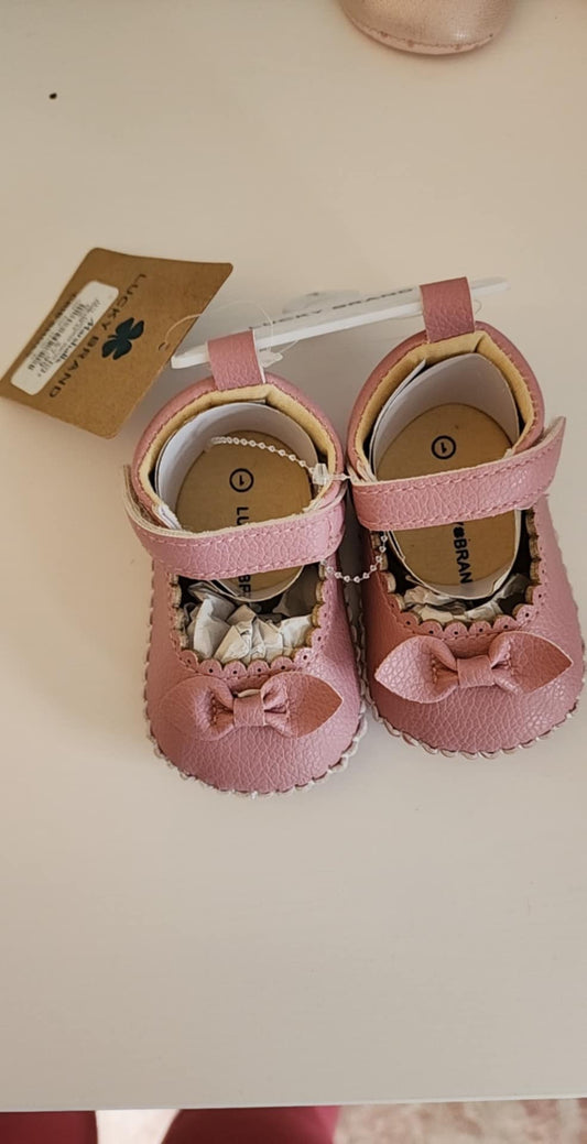 #178 Lucky Brand Shoes size 1