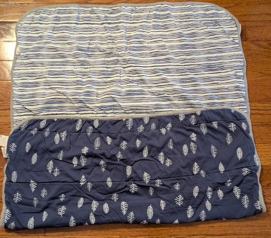 #90- Burt's Bees baby blanket double-sided
