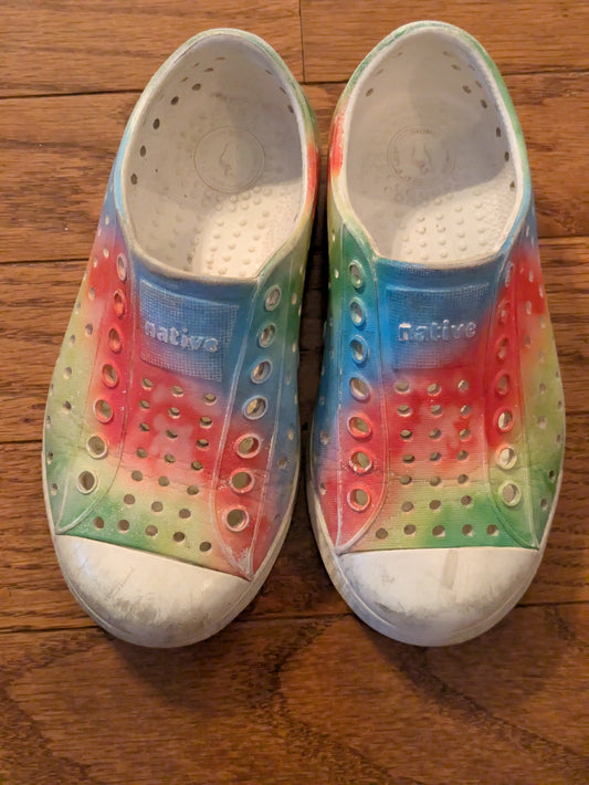 REDUCED #90 - Native Jeffersons, size c9 boys, rainbow tie-dye