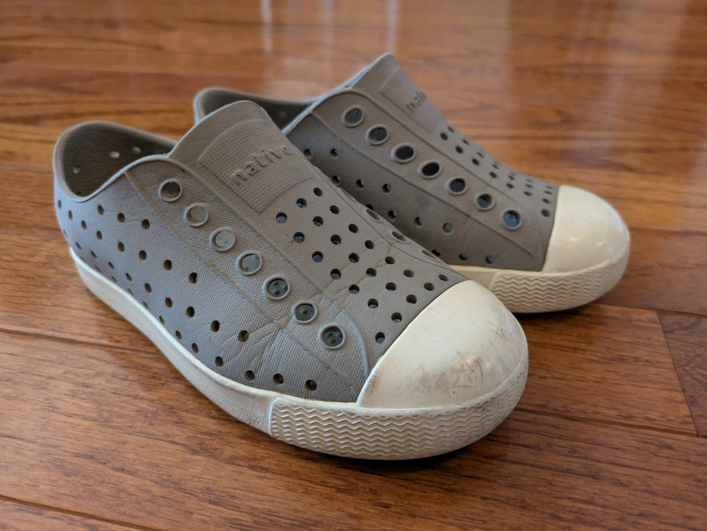 REDUCED #90- Native, size 10c, gray, boys