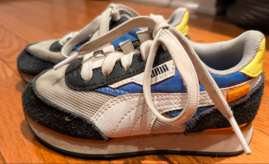 #90- Puma sneakers, 10.5c Boys