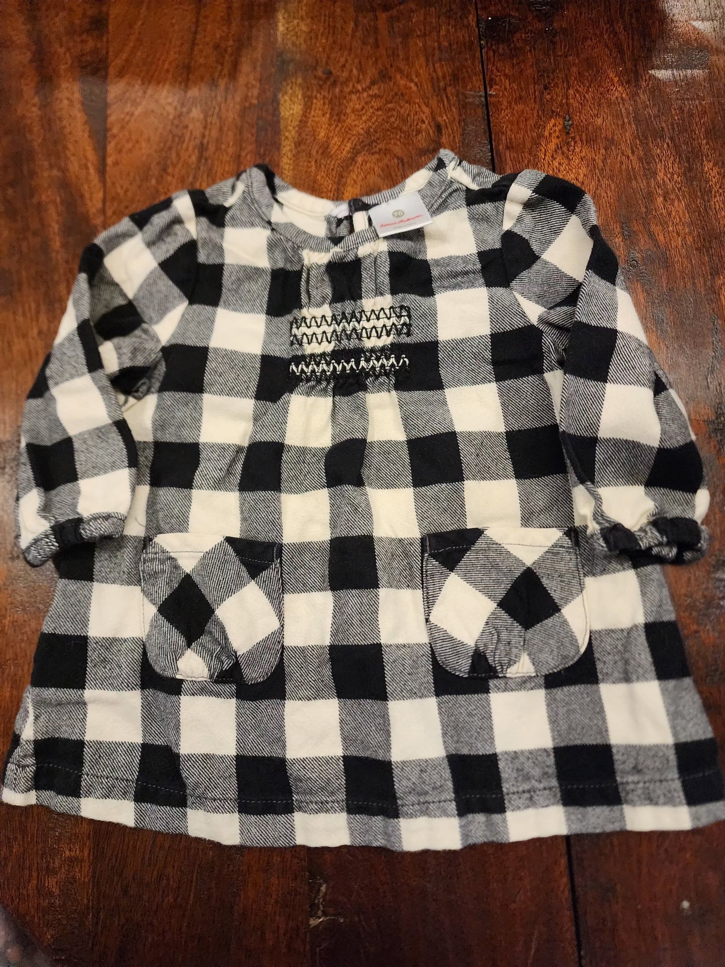 #178 hanna andersson plaid tunic size 6-12 months (70)