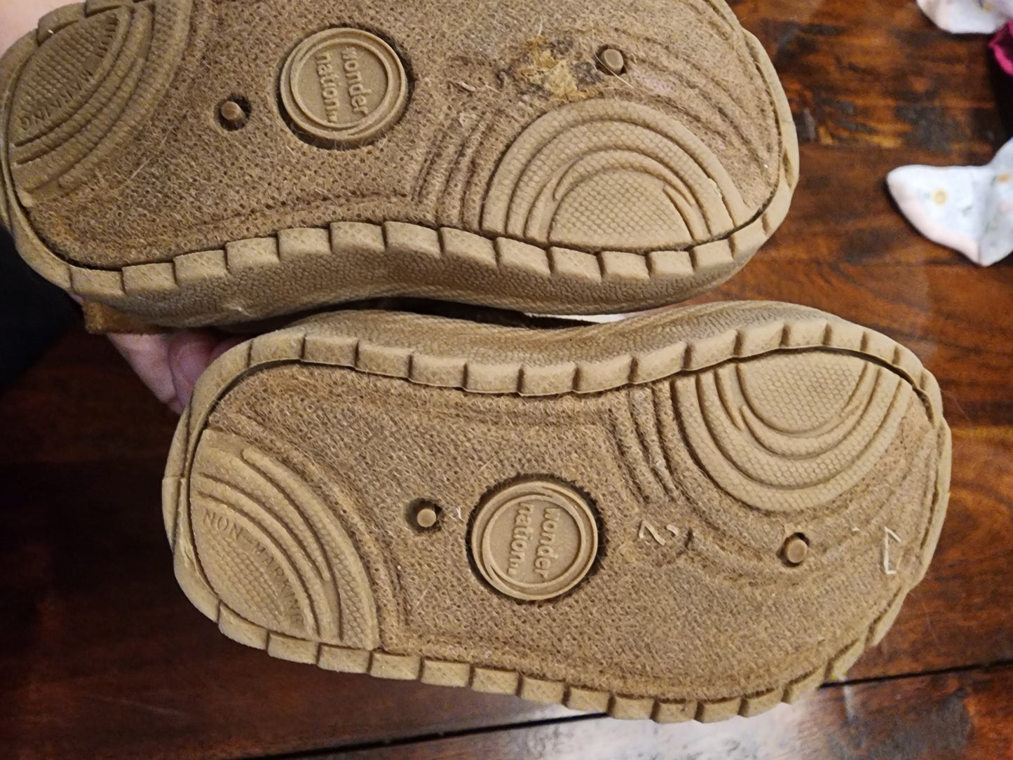 #178 wonder nation boots size 2