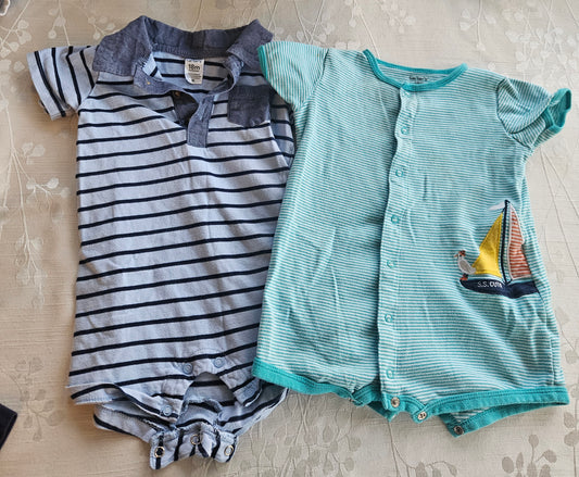 Carters Outfit Lot - 18 months