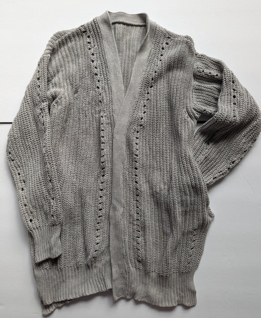 Grey knit cardigan size Medium, EUC