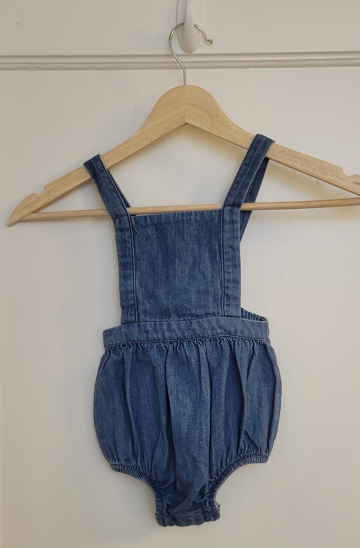 * Reduced * Old Navy Chambray Bubble Romper, Girl's Size 18-24 M