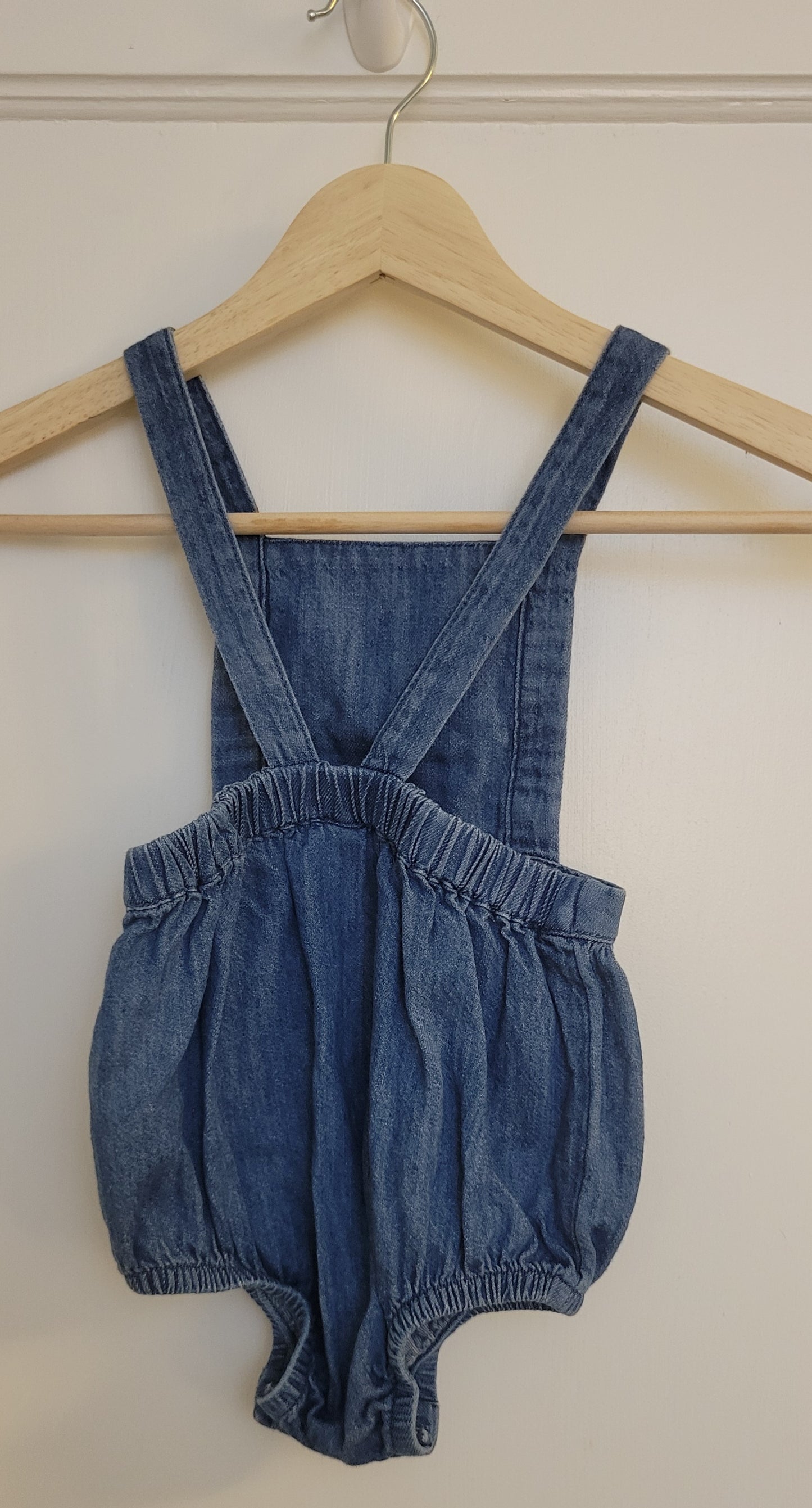* Reduced * Old Navy Chambray Bubble Romper, Girl's Size 18-24 M