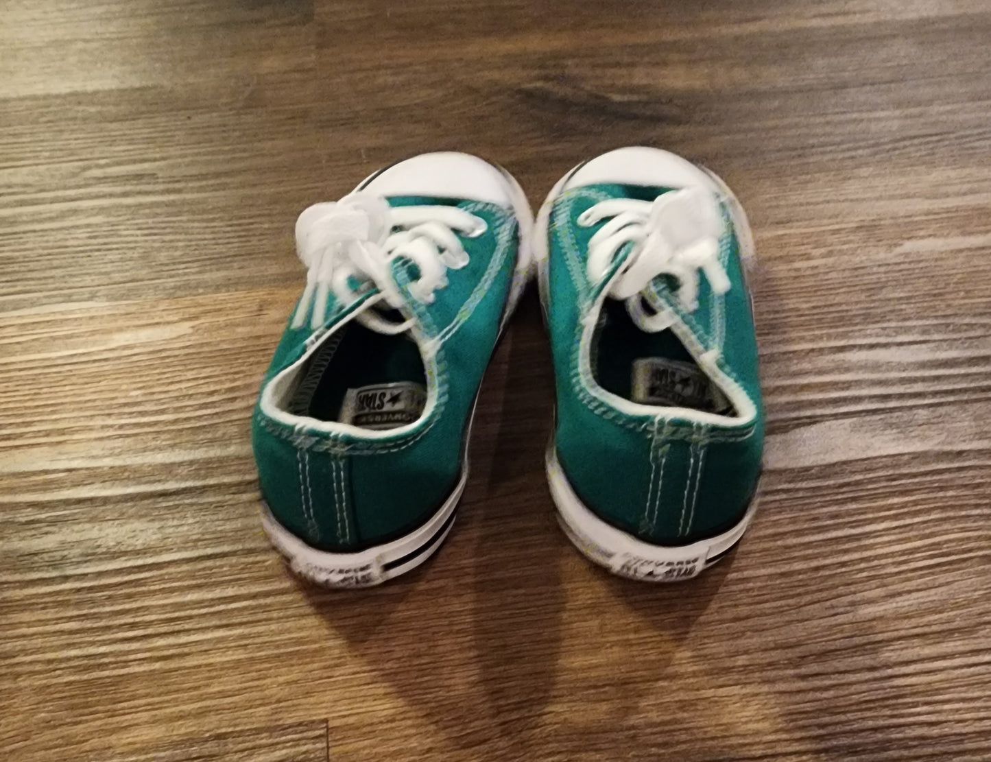 #31 NWOT Green Converse size 10