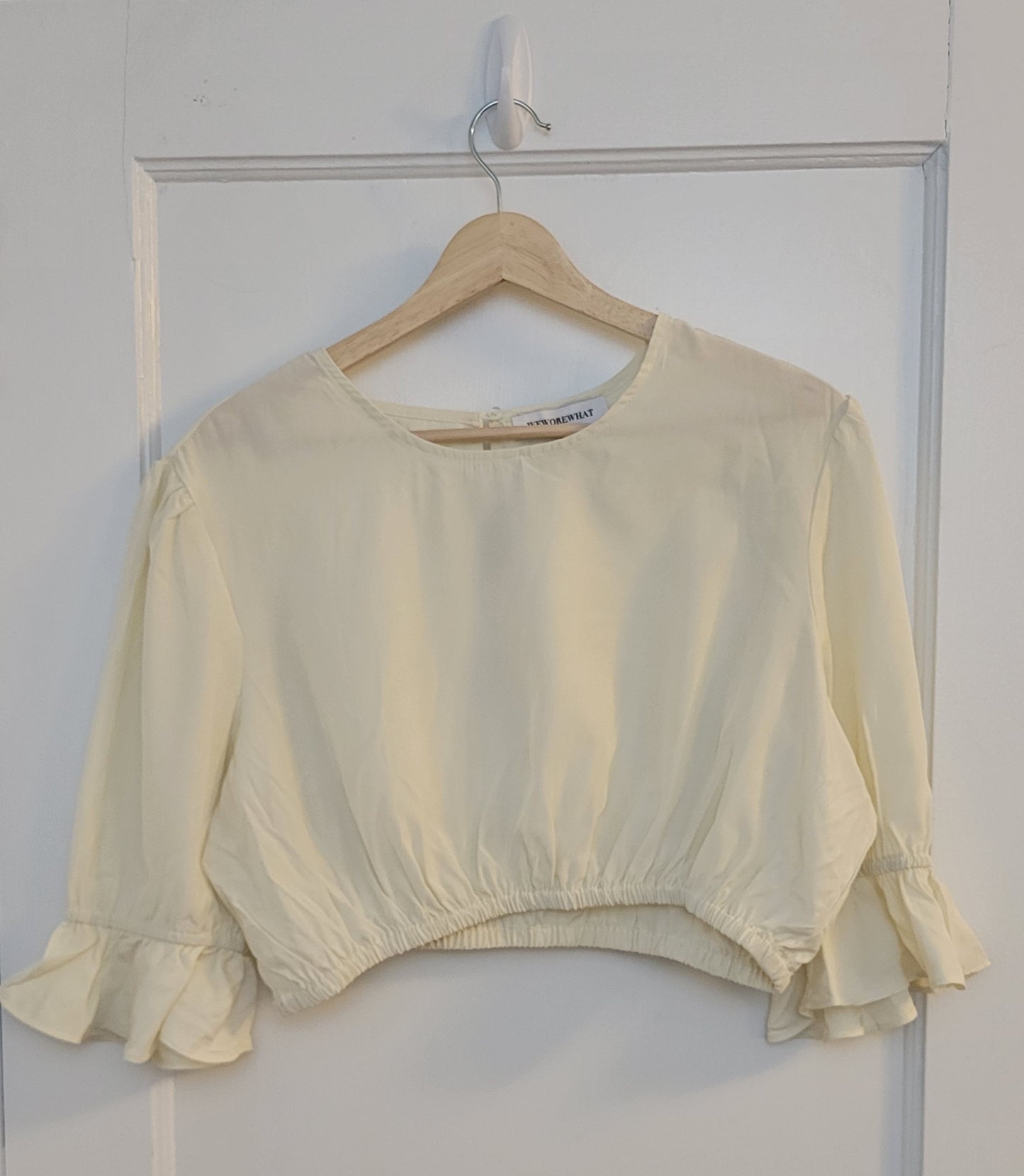 WeWoreWhat Cream Cropped Long Sleeve Blouse, Women's Size XL NEW WITH TAGS