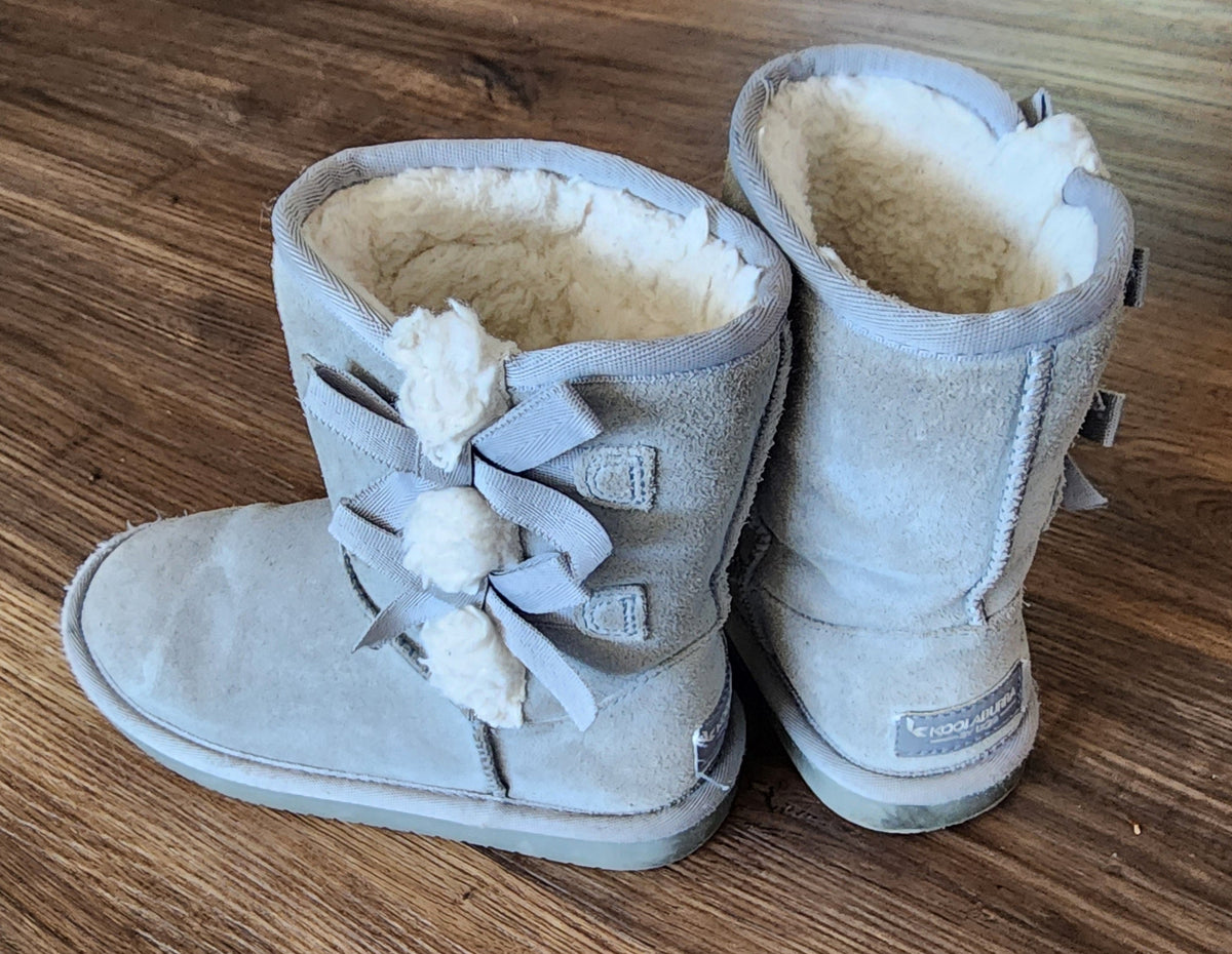 #137 Koolaburra Ugg boots girls size 13
