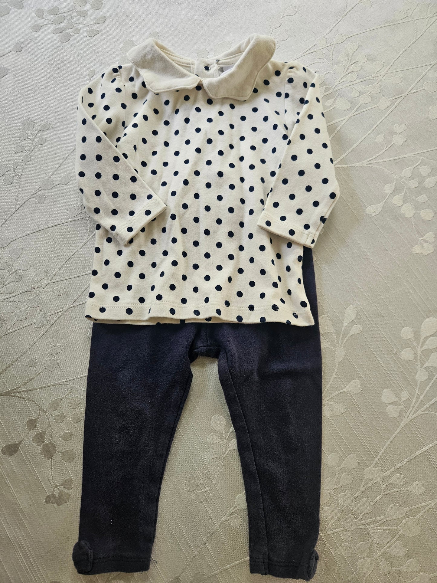 #33A - Girls Starting Out Polka Dot Outfit - 12 months - GUC