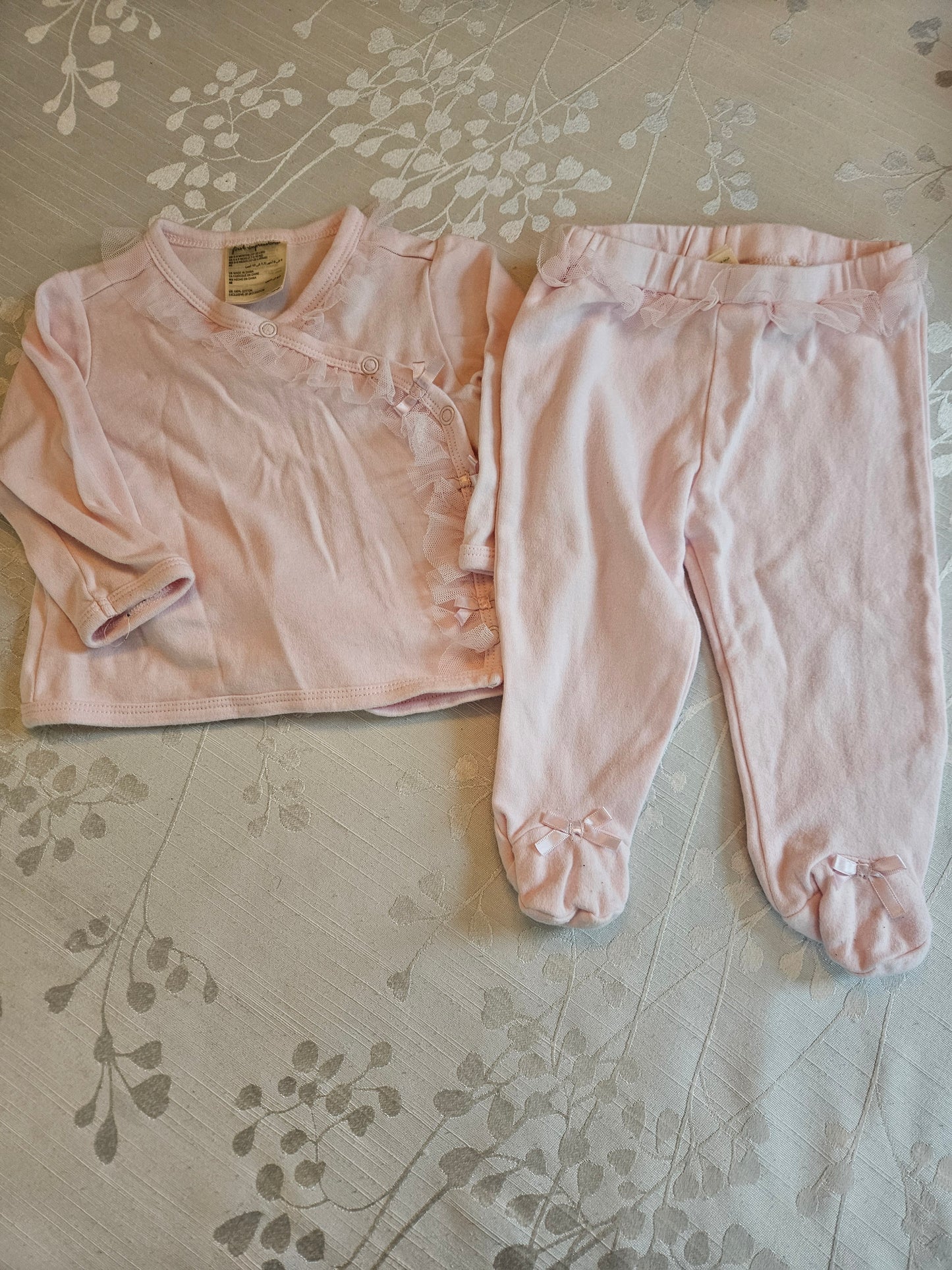 #33A - Girls First Impression Pink Ruffle Outfit - 6-9 months - EUC