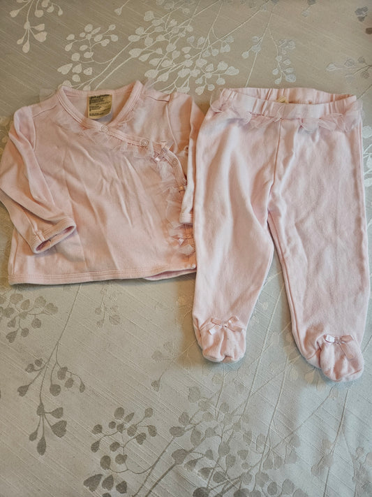 #33A - Girls First Impression Pink Ruffle Outfit - 6-9 months - EUC