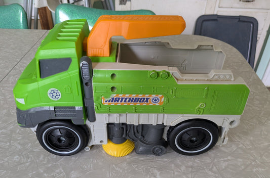 #61 Matchbox Street Sweeper Truck