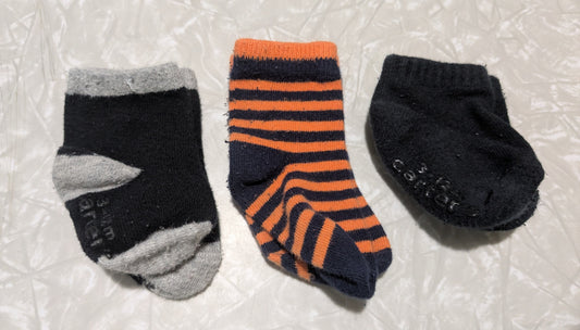 #61 3-6mo Baby Socks Halloween Black Orange