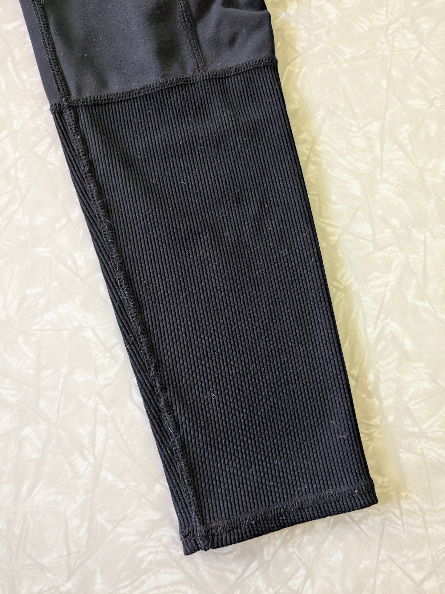#61 Threads 4 Thought Sz Medium Women's Leggings Black Lightweight