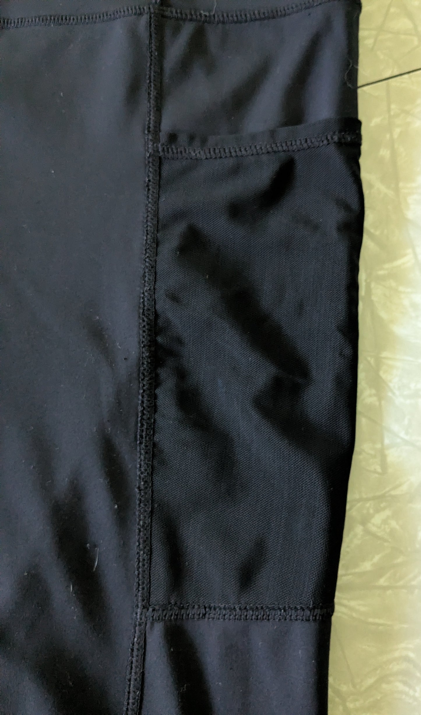 #61 Threads 4 Thought Sz Medium Women's Leggings Black Lightweight