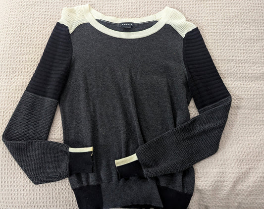 Seller #4 trouvé color block sweater size Medium