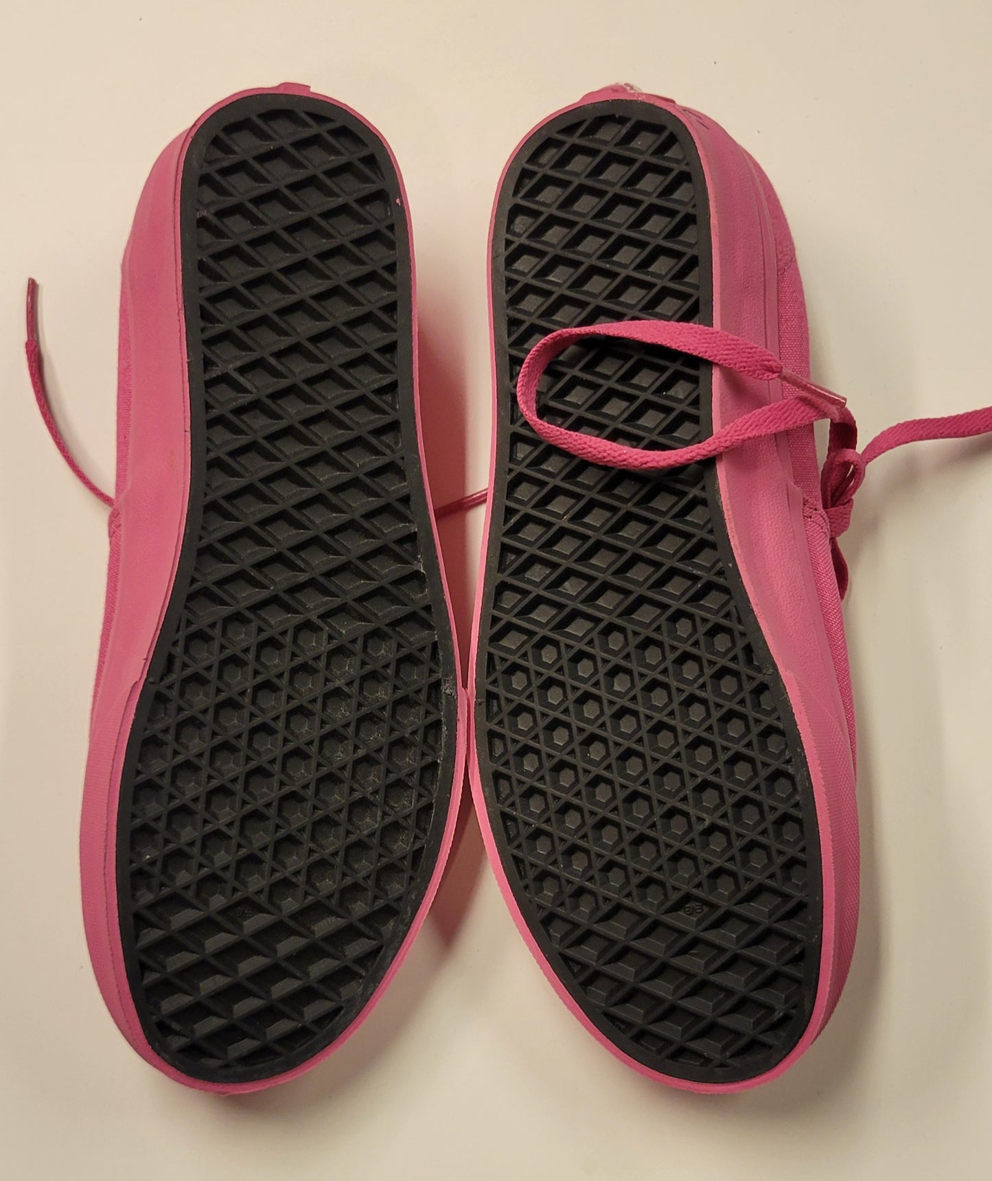 NWT Vans Off The Wall Hot Pink Lace Up Sneakers, Women 7.5 or Men's 6. PPU Paddock Hills