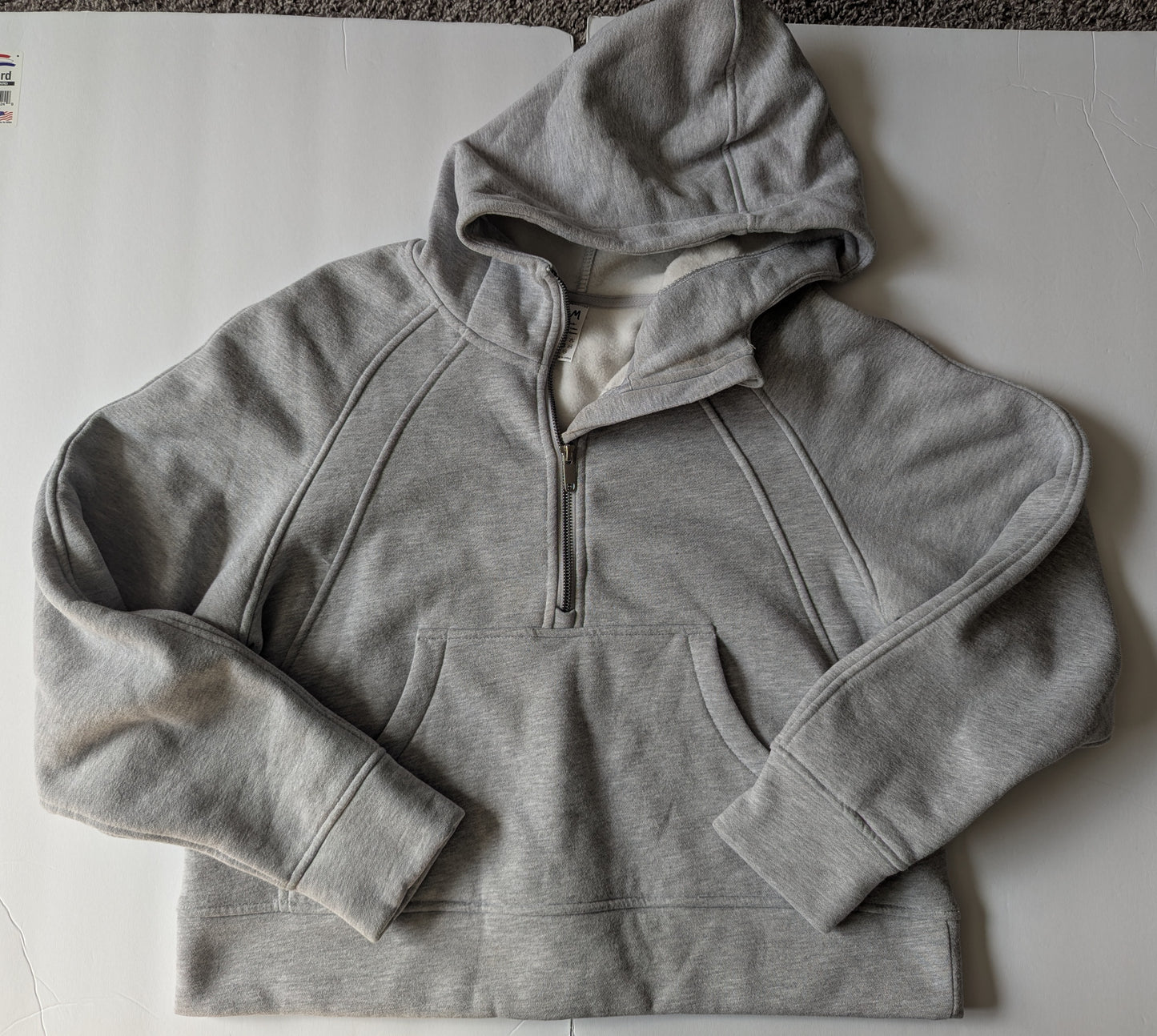 #17 Lululemon Scuba dupe, women's size Medium, EUC
