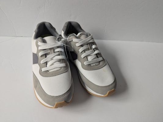 #17 Boys Cat & Jack Shoes, New with Tag Size 4