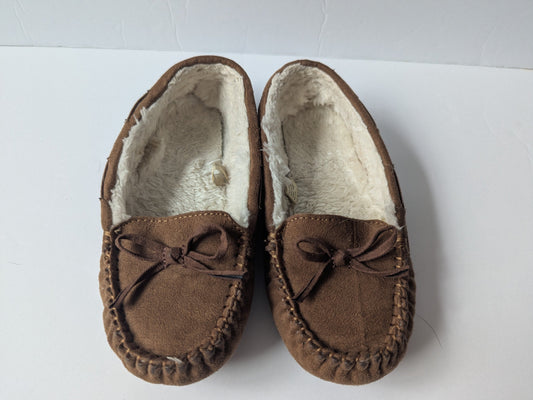 #17 Girls Cat & Jack Moccasin Slippers, Size 1 EUC