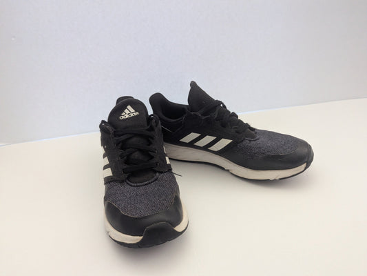 #17 Boys Adidas Shoes size 2 VGUC