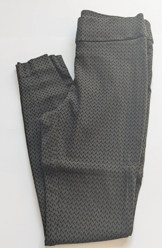 #17 Women black elastic waist pants, size 8, EUC