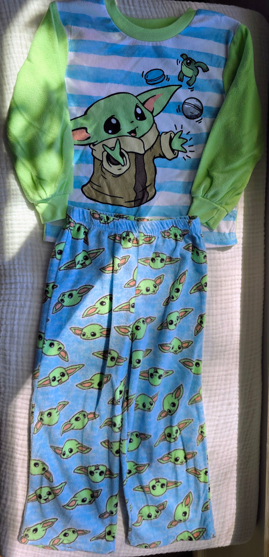 #131 Baby Yoda Fleece PJs boys sz4T