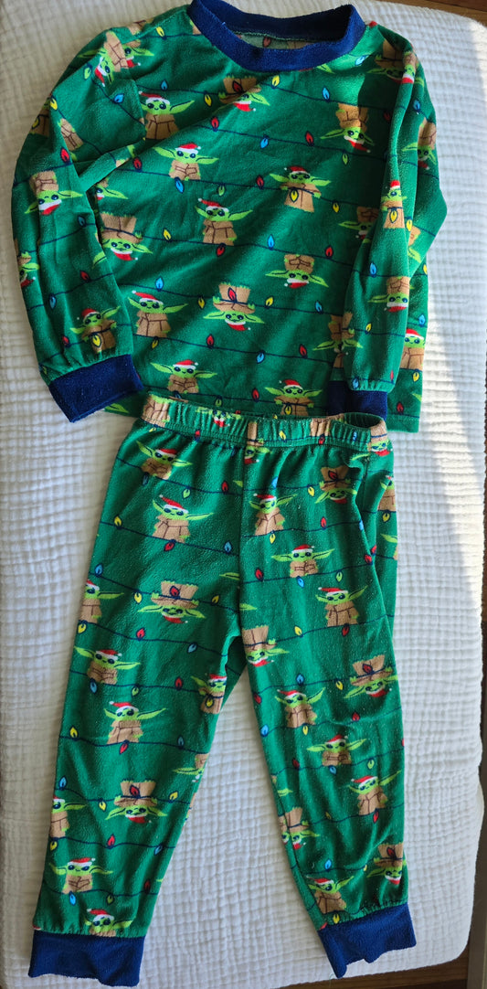 #131 Baby Yoda soft fleece Holiday PJs sz4T