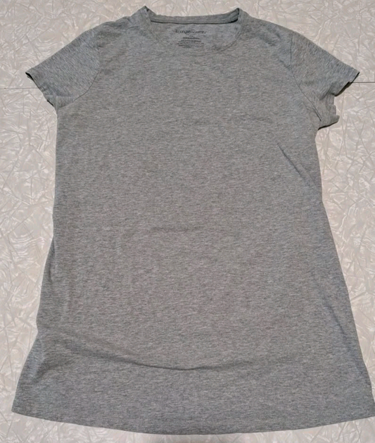 #61 Liz Lange Gray Maternity T-Shirt Small