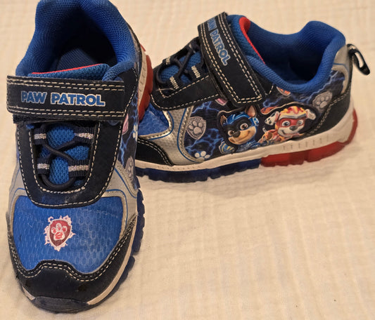 #131 Paw Patrol boys light up tennis shoes sz 10