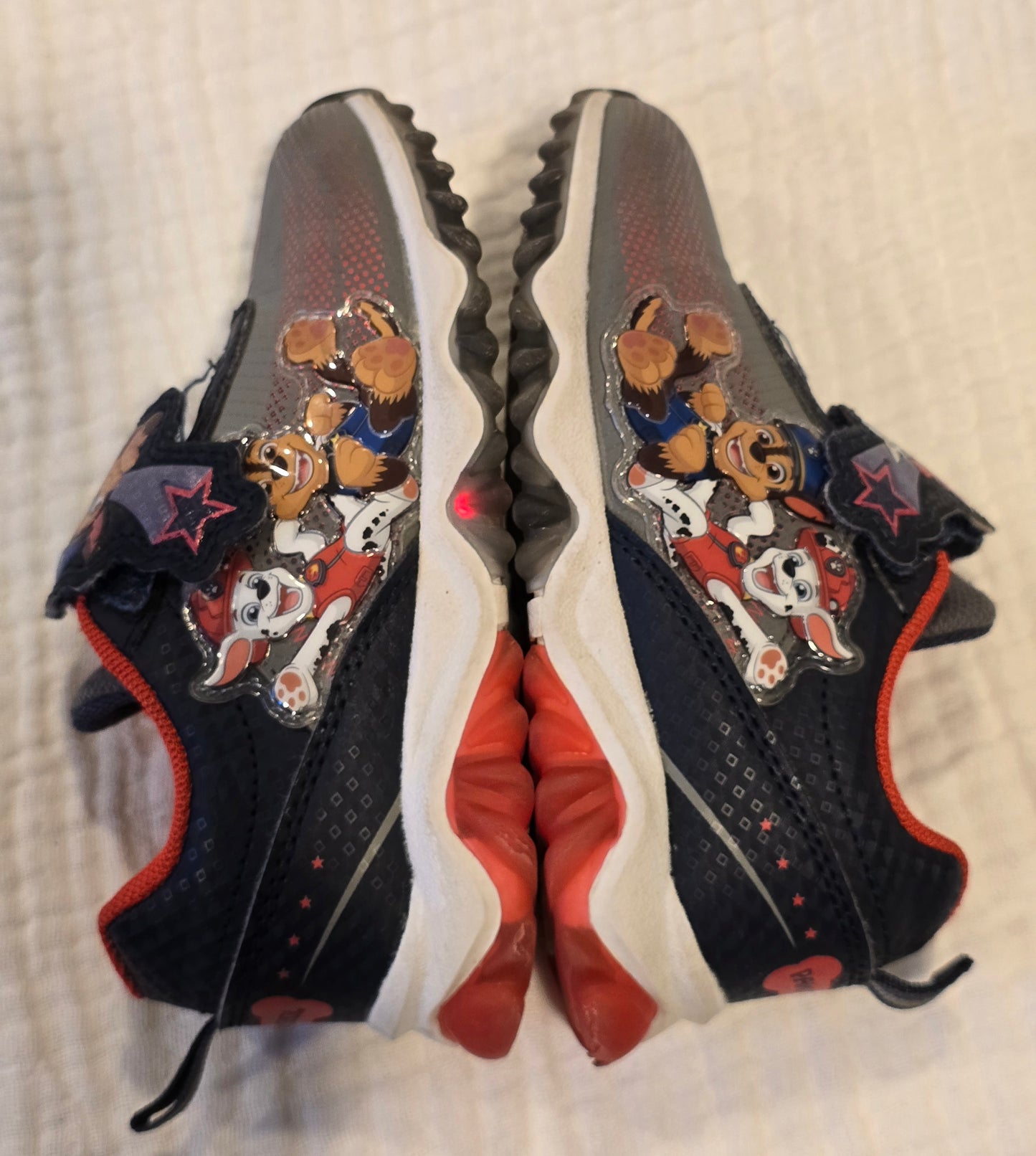 #131 Paw Patrol boys light up tennis shoes sz 10