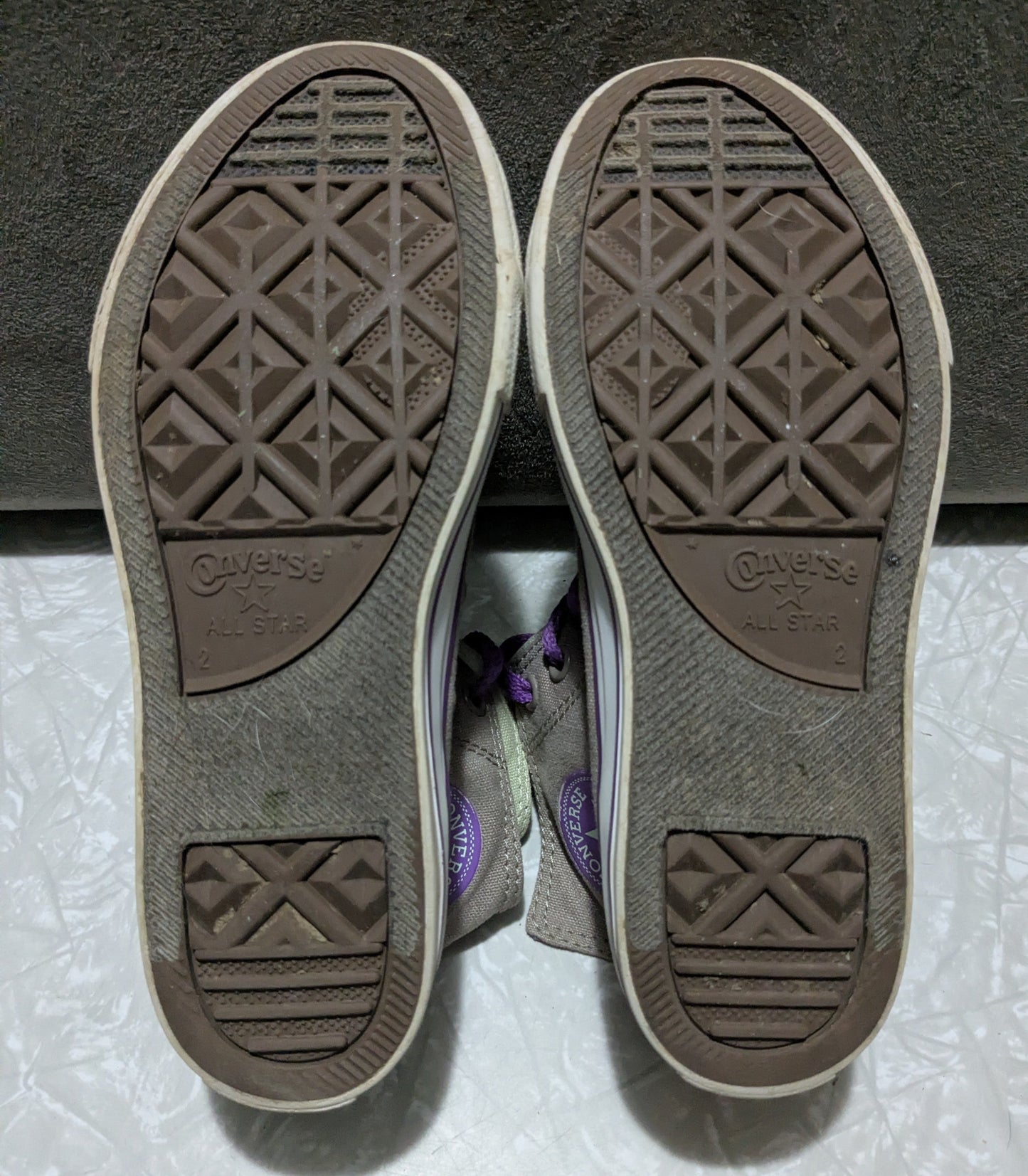 #61 High Top Converse Sz 2 Gray/Purple/Mint