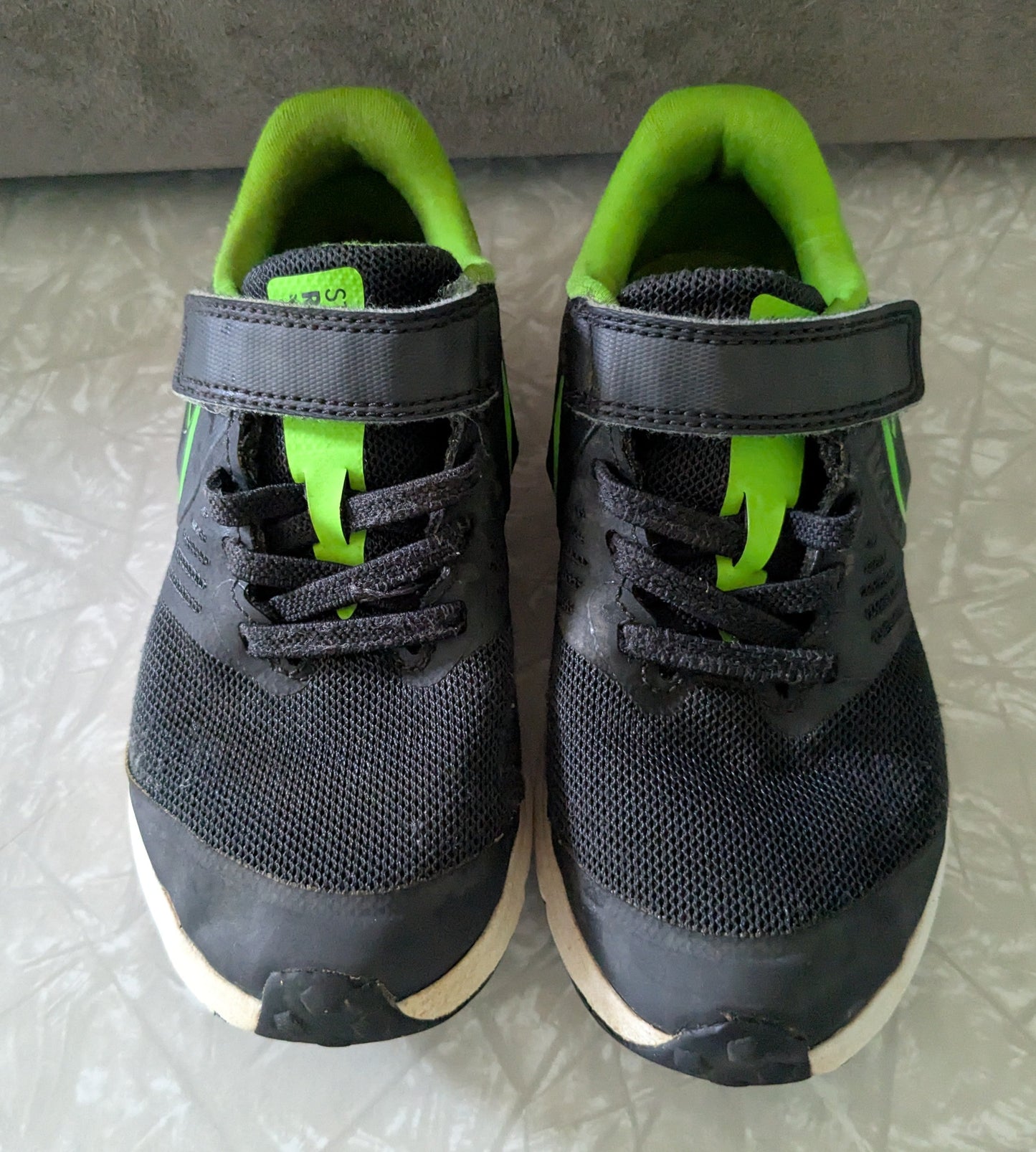 #61 Boys 11c Nike Sneakers Neon Green & Dark Gray