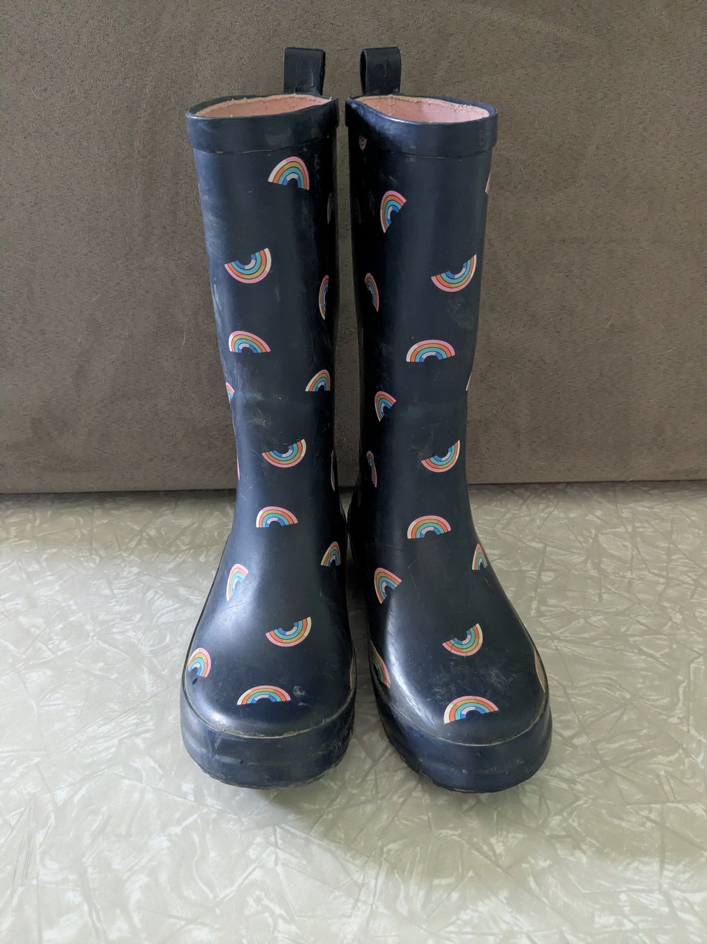 #61 Girls Size 1 Navy Rainbow Rain Boots
