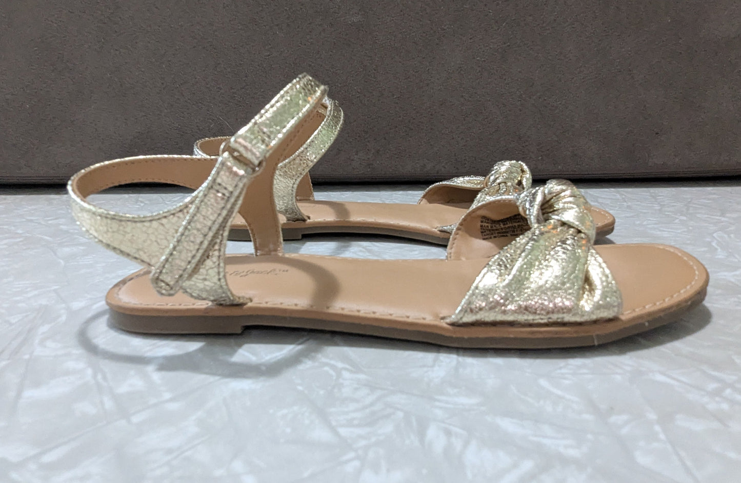 #61 Girls 3 Cat & Jack Gold Sandals