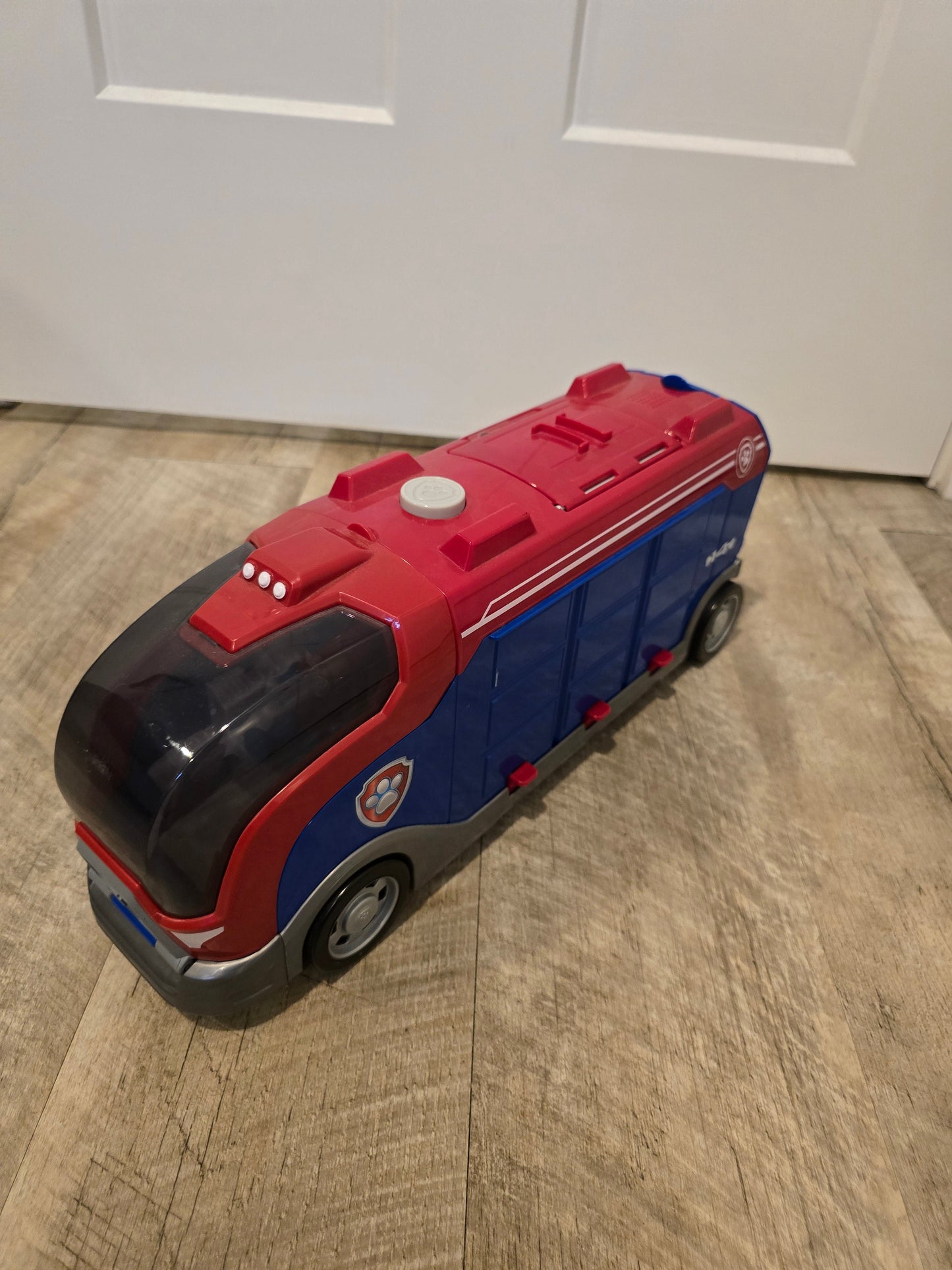 #131 REDUCED Paw Patrol Mission Cruiser with Car