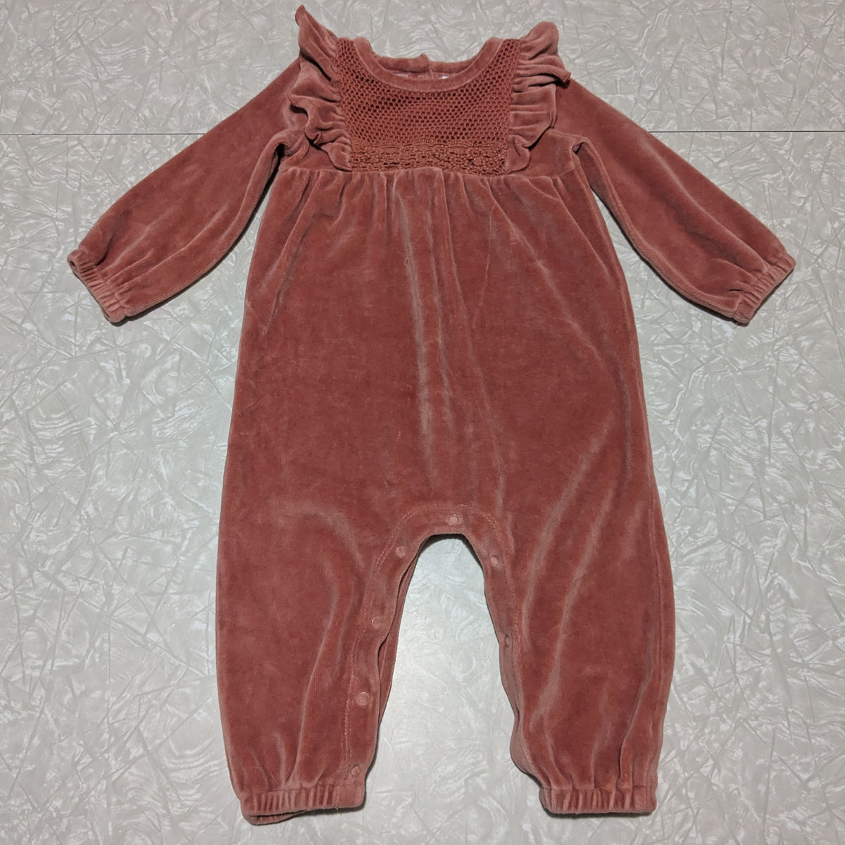 #61 Nordstrom 12mo Dusty Rose One Piece Velour Romper w/ Ruffles & Lace