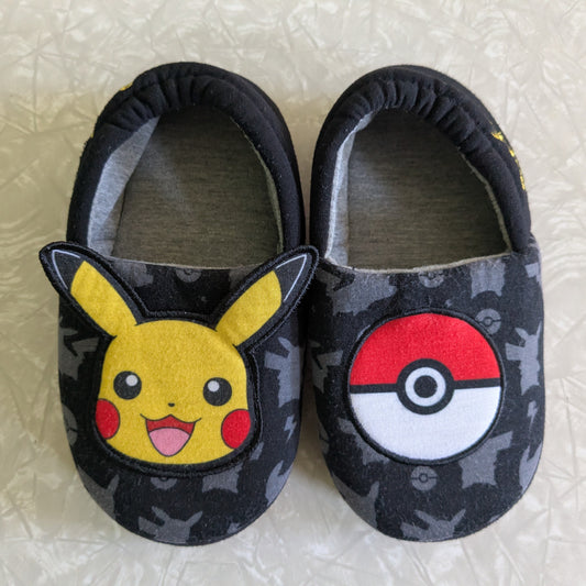 #61 Kids Size 12 Pokemon Pikachu Slippers