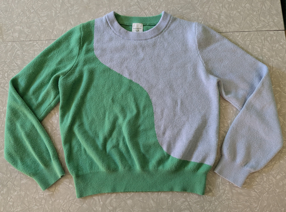 #61 Girls 13/14 Abercrombie Green/Blue Abstract Sweater