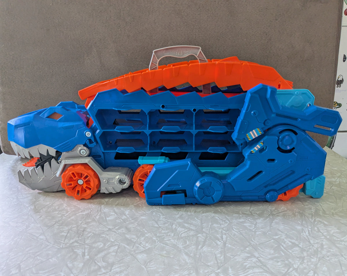 #61 Hot Wheels Ultimate T-Rex Transporter