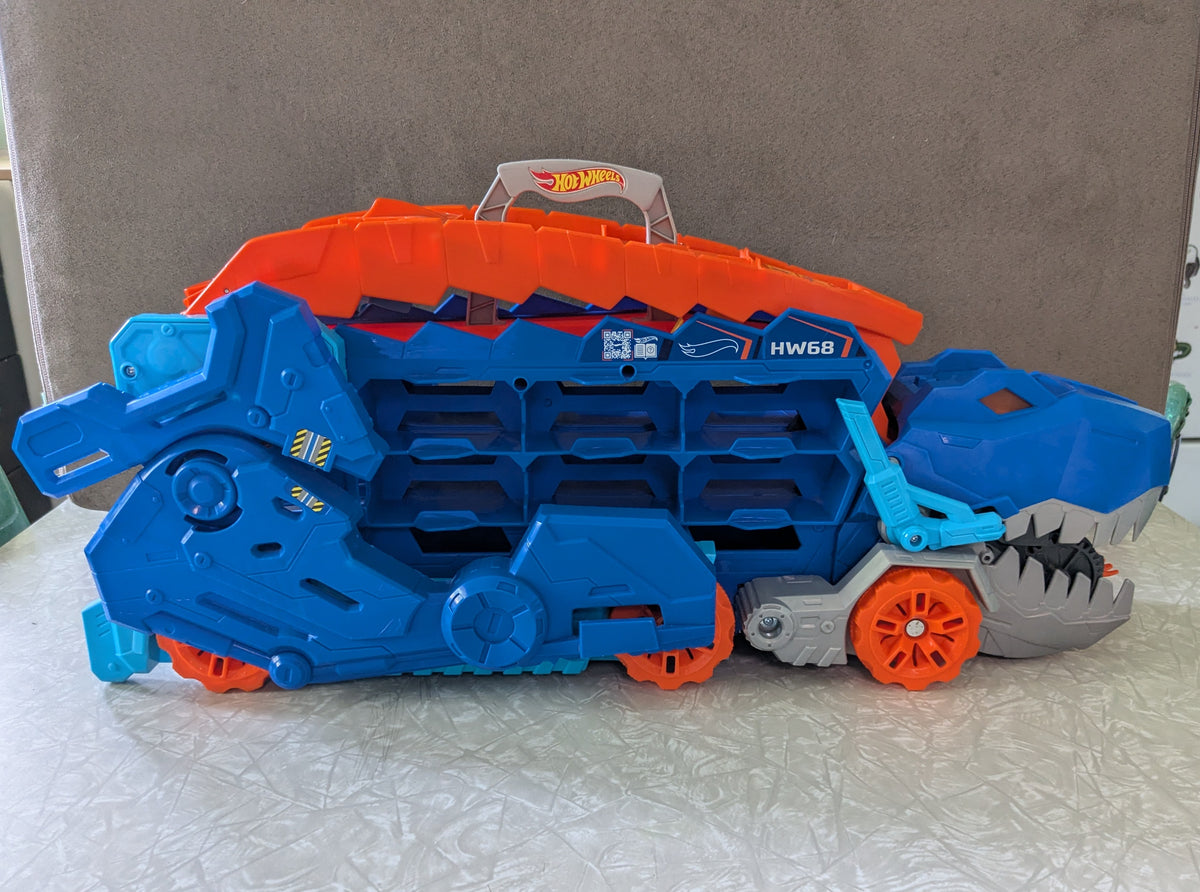 #61 Hot Wheels Ultimate T-Rex Transporter