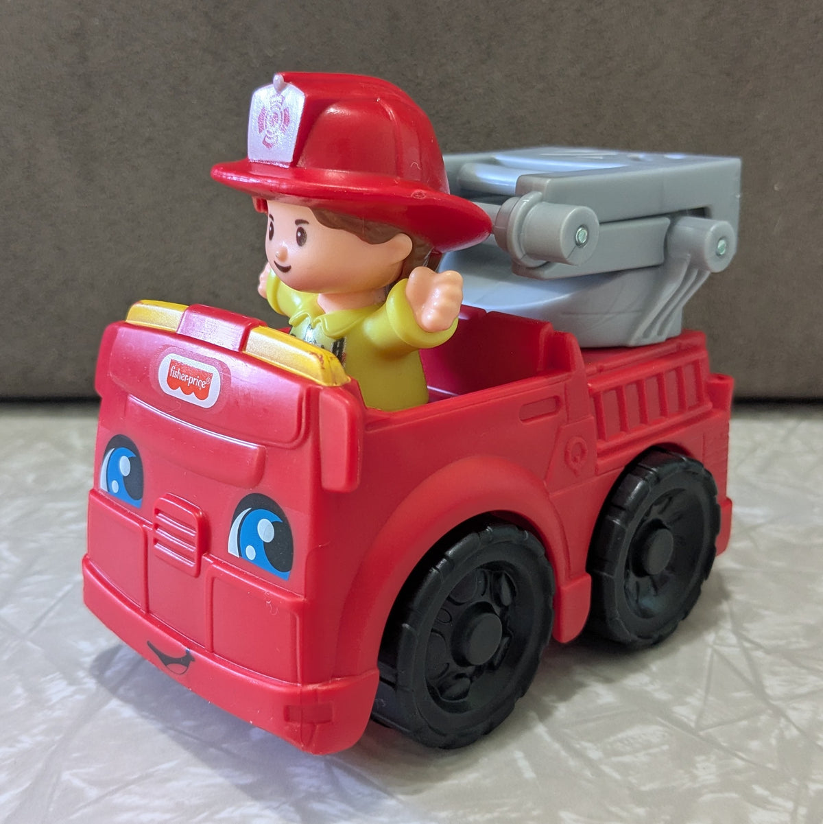 #61 Fisher-Price Little People to the Rescue Fire Truck with Firefighter